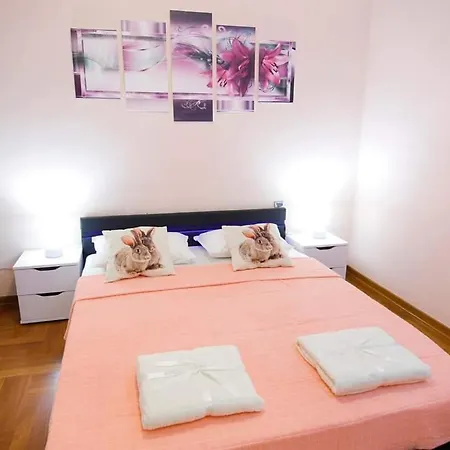 Two Beautiful Near The Sea Apartment