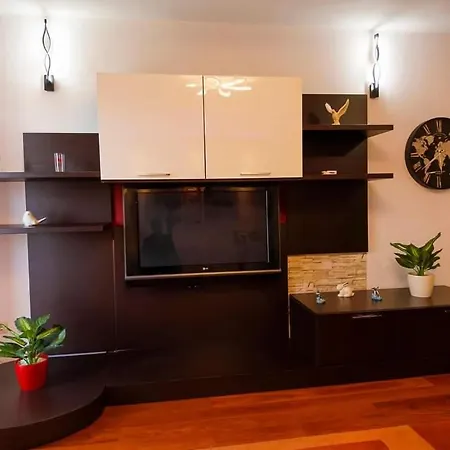 Apartment Two Beautiful Near The Sea Kastela