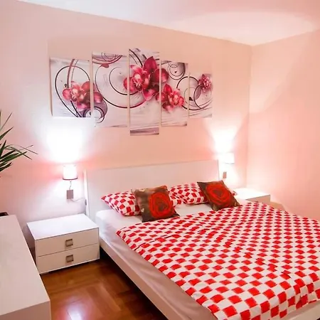 Two Beautiful Near The Sea Apartment