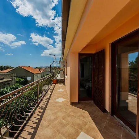Two Beautiful Near The Sea Apartamento