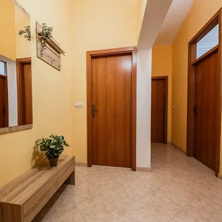 Two Beautiful Near The Sea Apartamento