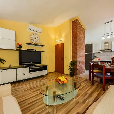 Apartamento Two Beautiful Near The Sea Kaštela