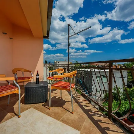 Two Near The Sea * Kaštela